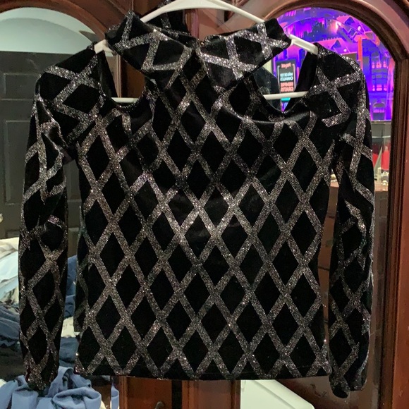 Women’s blouse - Picture 1 of 3